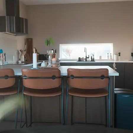 Moderne Familiehus Nær ålesund Sentrum Og Flyplass Villa *
